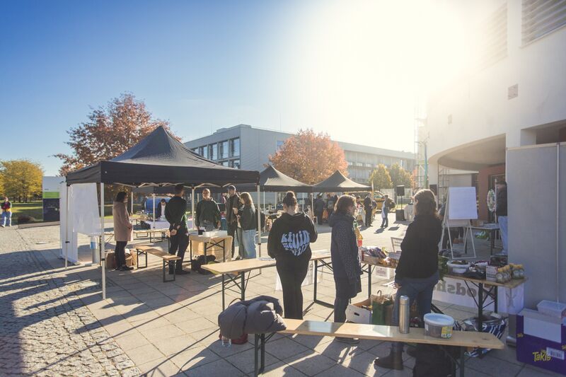 Datei:Veranstaltungsbild Grüner Teller.jpg